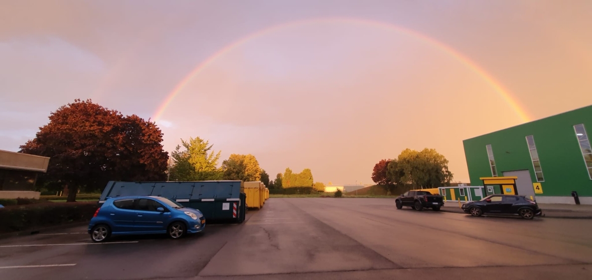 Geel aan het eind van de regenboog